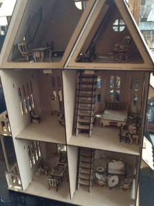 Muebles para casa de muñecas