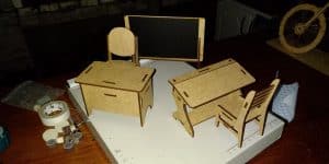 Mobiliario escolar miniatura