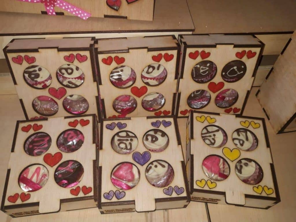 Cajas para chocolates — vector para corte CNC