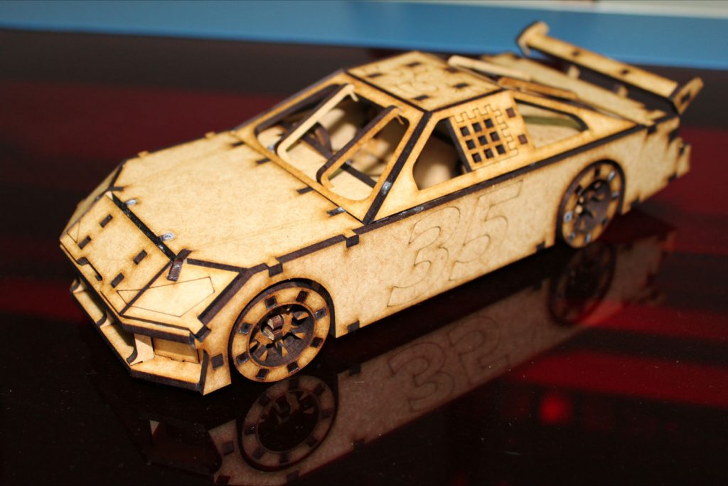 Automóvil F1 — vector para corte CNC