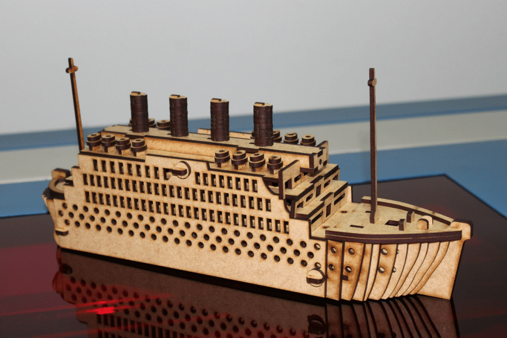 Titanic — vector para corte CNC