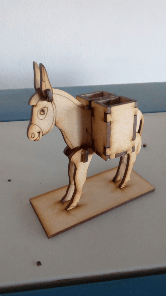 Burro portacubiertos — vector para corte CNC