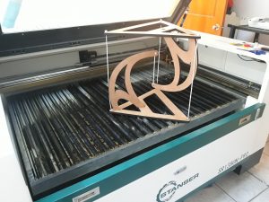 Diseño vector para mesa de tension, tensegrity table, estructura de tensegridad con corte cnc