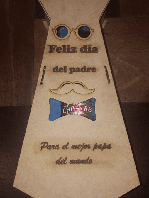 Caja de corbata «Feliz día»