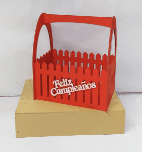 Caja de paredes de cerca