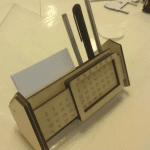 Calendario perpetuo de escritorio - Vector descarganle para corte CNC y grabado laser gratis | Stanser