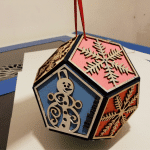 Esfera navideña "poliedro" - Vector descarganle para corte CNC y grabado laser gratis | Stanser