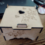 Caja "Corazones y ramas" - Vector SVG DXF para CNC Router y Laser CO2 - Descargable gratis | Stanser