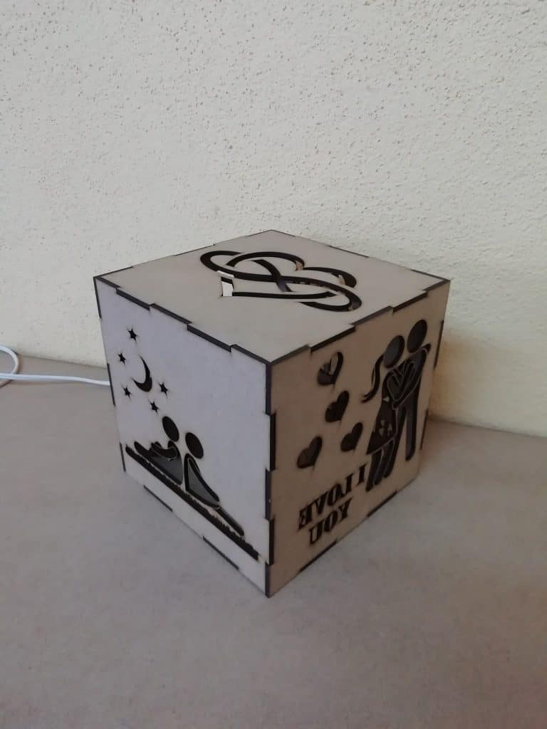 Cubo de amor — vector para corte CNC
