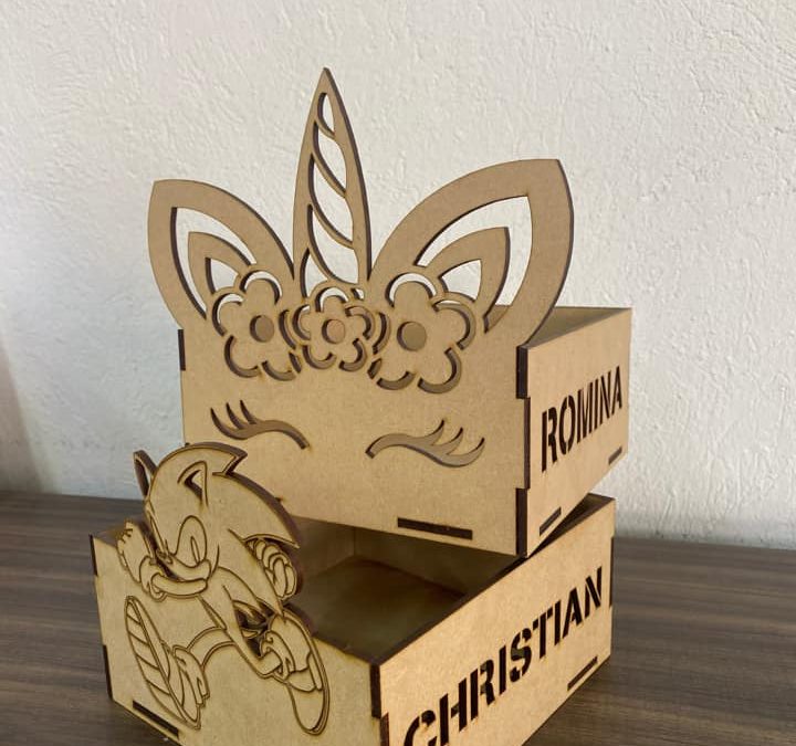 Caja de unicornio personalizable