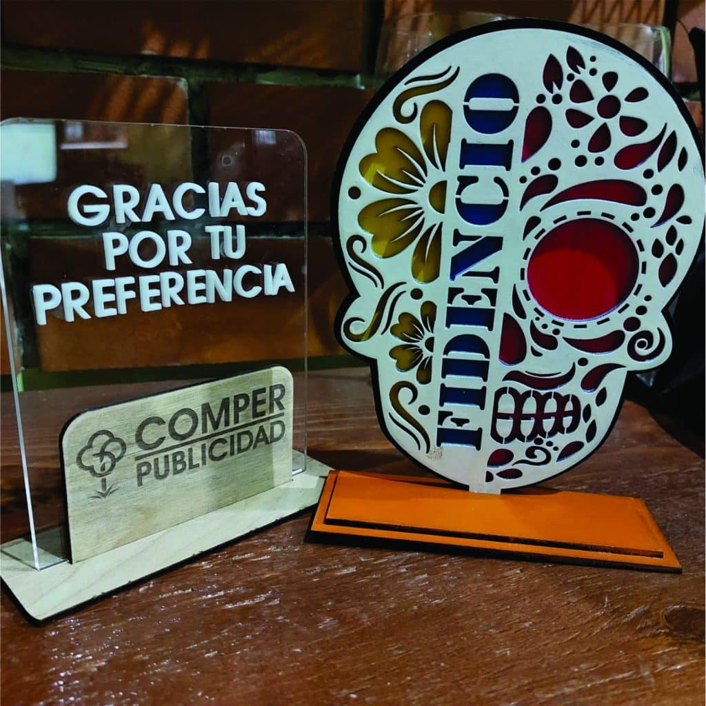 Calavera para escritorio — vector para corte CNC
