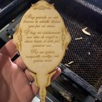 Invitación "Espejo de mano" - Vector descarganle para corte CNC y grabado laser gratis | Stanser