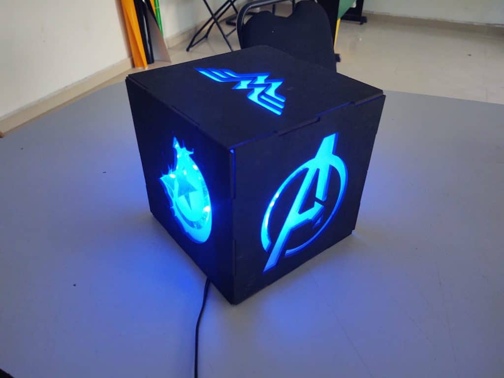 Lámpara de cubo — vector para corte CNC