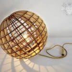 Vector descargable para reproducir una lámpara colgante en forma de esfera. Utiliza máquina de corte CNC para este proyecto.