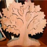 Te compartimos un vector descargable para reproducir un àrbol. Utiliza tu máquina de corte CNC para la realización de este proyecto.