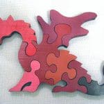 Te compartimos un vector descargable para reproducir un rompecabezas de dragon. Utiliza tu máquina de corte CNC para la realización de este proyecto.