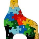 Te compartimos un vector descargable para reproducir un rompecabezas de jirafa. Utiliza tu máquina de corte CNC para la realización de este proyecto.