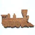 Te compartimos un vector descargable para reproducir un rompecabezas en forma de tren. Utiliza tu máquina de corte CNC para la realización de este proyecto.
