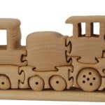 Te compartimos un vector descargable para reproducir un rompecabezas en forma de tren. Utiliza tu máquina de corte CNC para la realización de este proyecto.