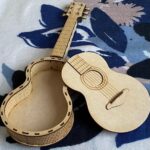 vector descargable para reproducir una caja en forma de guitarra. Utiliza tu máquina de corte CNC para la realización de este proyecto.