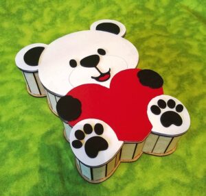 Caja de oso de madera
