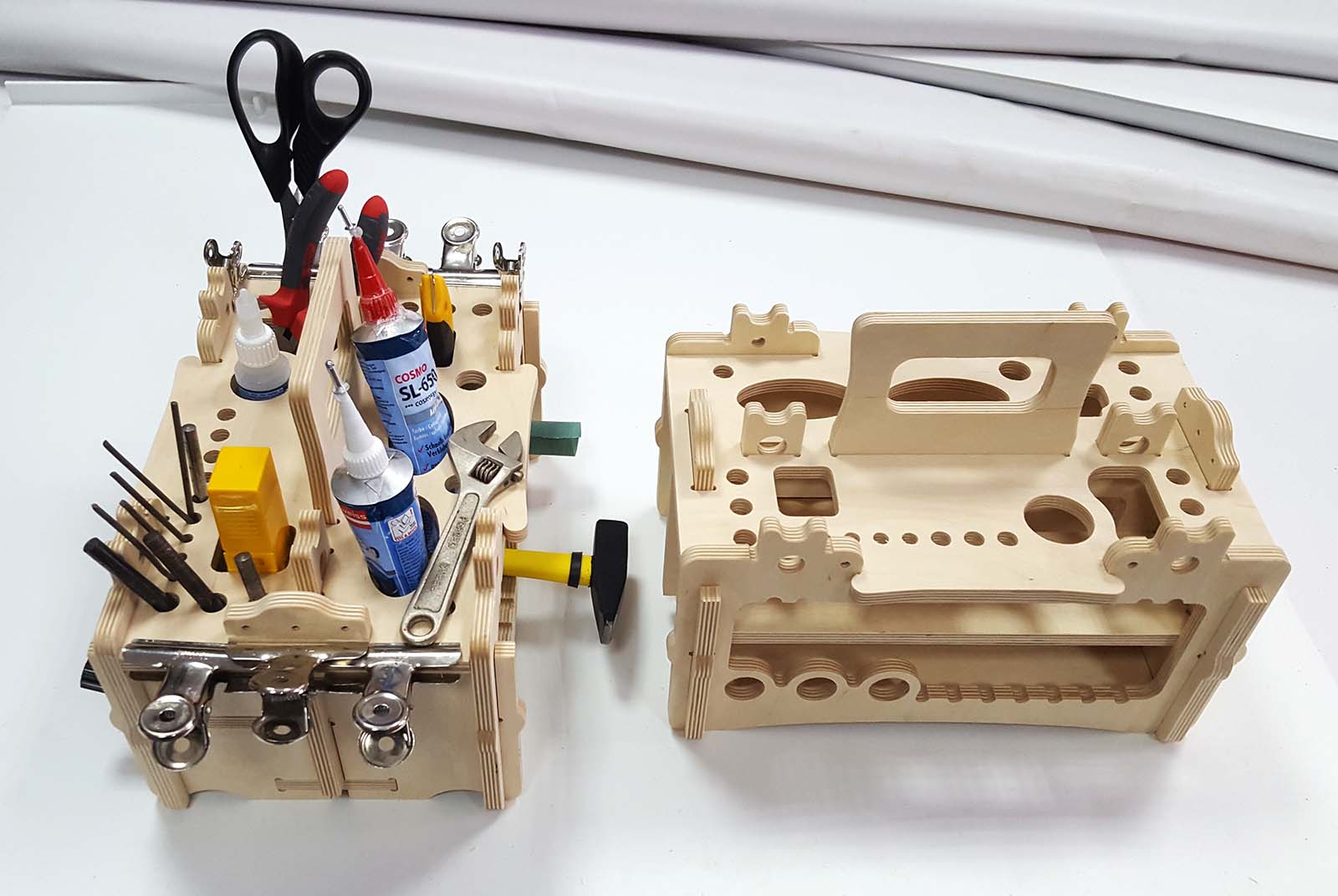vector descargable para reproducir una caja de herramientas. Utiliza tu máquina de corte CNC para la realización de este proyecto.