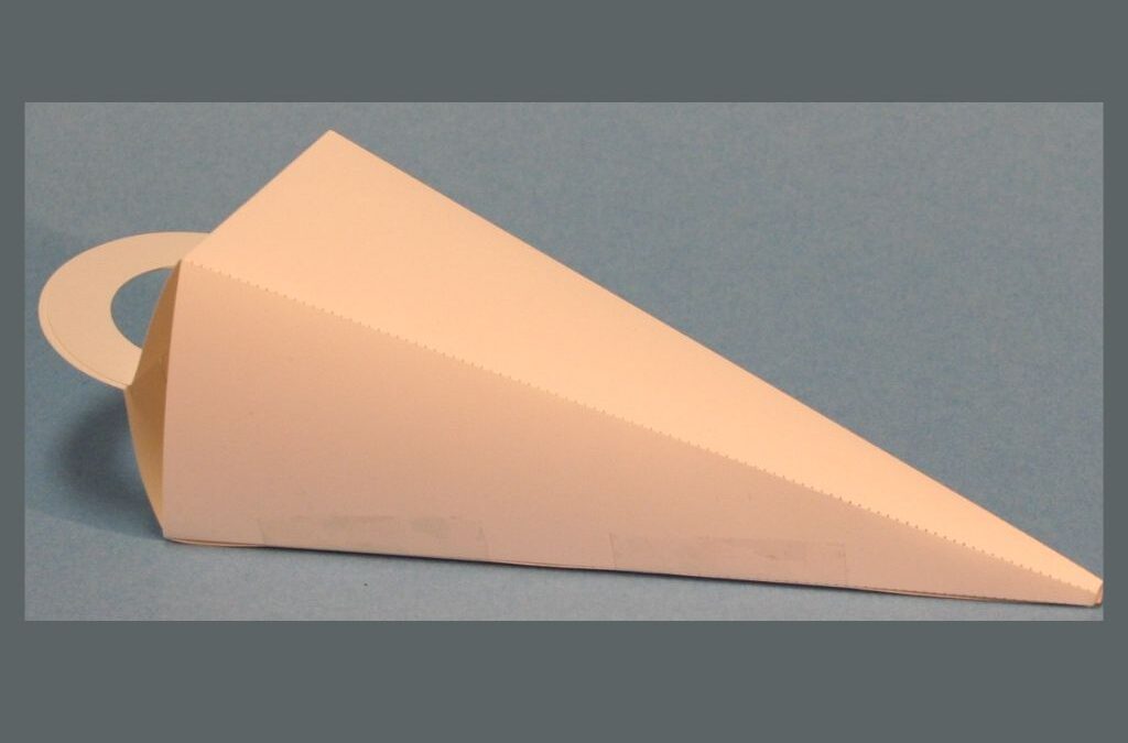Caja en forma de cono