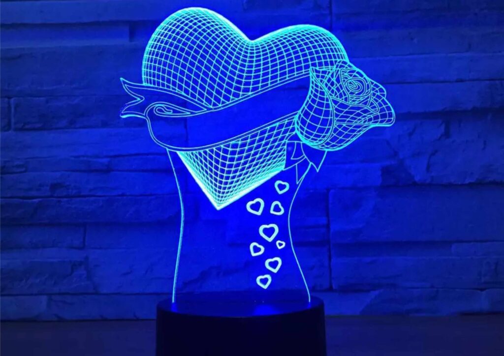 Lámpara de acrílico «Corazón y rosa» — vector para corte CNC