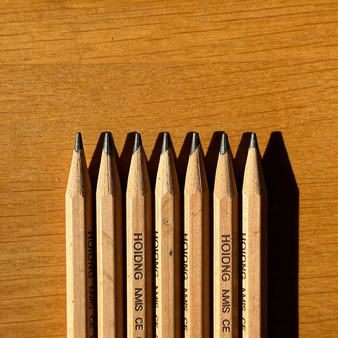 Pluma grabada