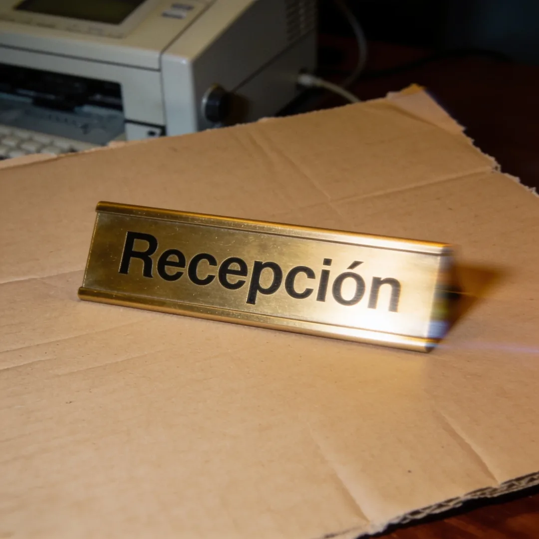 Placa con nombre
