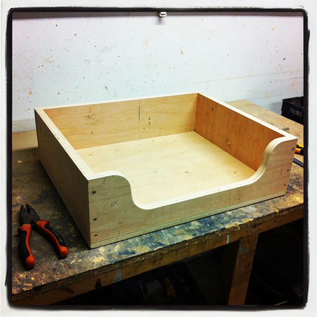 Plywood pet bed