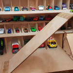 vector descargable para reproducir el diseño de una rampa para carritos.   Utiliza tu máquina de corte CNC