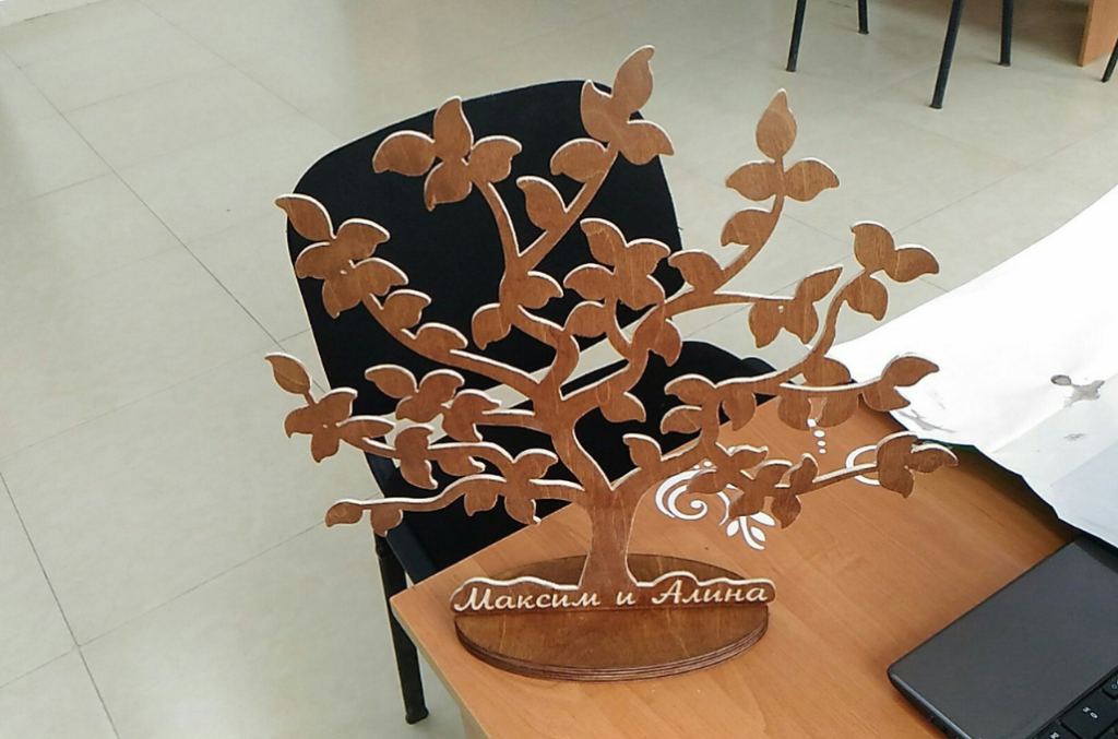 Árbol para boda — vector para corte CNC
